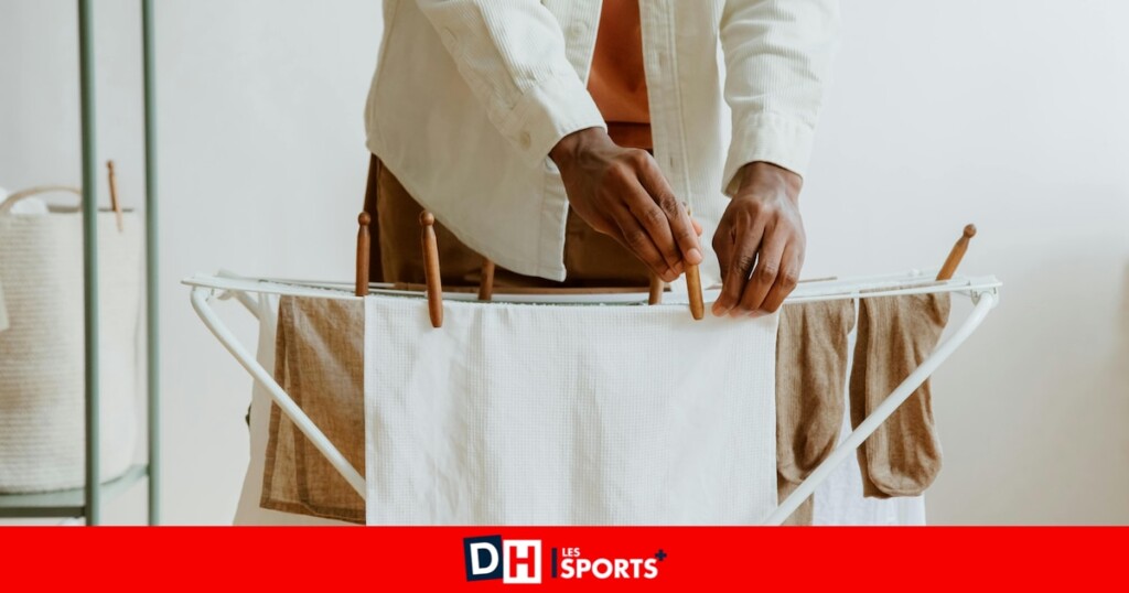 Lorsque vous séchez votre linge à l’intérieur, vous favorisez le développement de moisissures, d’acariens et de substances chimiques nocives, soyez prudent Lorsque vous séchez votre linge à l’intérieur, vous favorisez le développement de moisissures, d’acariens et de substances chimiques nocives, soyez prudent