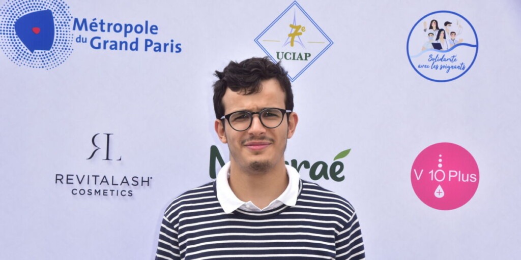 Paul El Kharrat a pris un oreiller et l’a plaqué sur le visage de son jeune frère, un geste qui a troublé leur mère Paul El Kharrat a pris un oreiller et l’a plaqué sur le visage de son jeune frère, un geste qui a troublé leur mère
