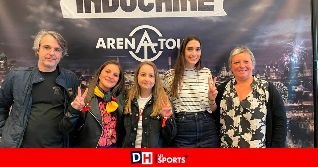 Les cinq heureux gagnants ravis après le concert d’Indochine dans une ambiance conviviale Les cinq heureux gagnants ravis après le concert d’Indochine dans une ambiance conviviale