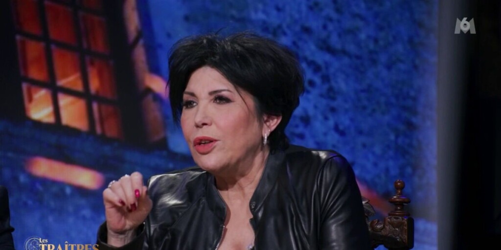 Liane Foly admet avoir mal choisi en utilisant le coussin chauffant dans Les Traîtres Liane Foly admet avoir mal choisi en utilisant le coussin chauffant dans Les Traîtres