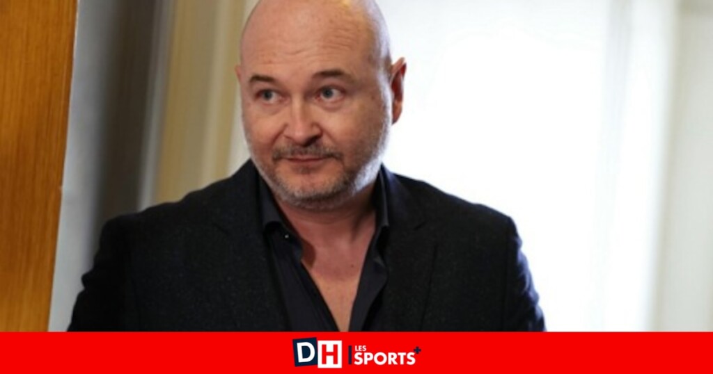 Julie accuse Sébastien Cauet d’agression sexuelle tandis qu’il poursuit sa carrière à la radio Julie accuse Sébastien Cauet d’agression sexuelle tandis qu’il poursuit sa carrière à la radio