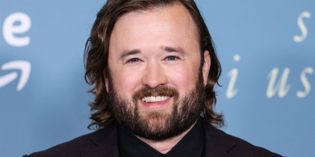 Haley Joel Osment, célèbre pour Sixième Sens, a été capturé ivre insultant un policier après arrestation Haley Joel Osment, célèbre pour Sixième Sens, a été capturé ivre insultant un policier après arrestation