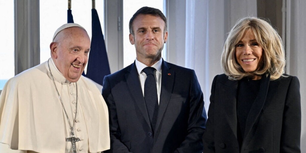 Funérailles du pape François : Emmanuel et Brigitte Macron iront-ils à Rome pour un dernier hommage Funérailles du pape François : Emmanuel et Brigitte Macron iront-ils à Rome pour un dernier hommage