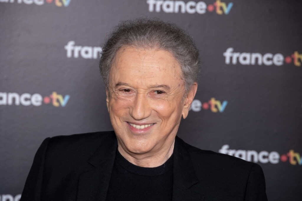 Michel Drucker a été découvert dans son lit après avoir sombré dans un coma éthylique Michel Drucker a été découvert dans son lit après avoir sombré dans un coma éthylique