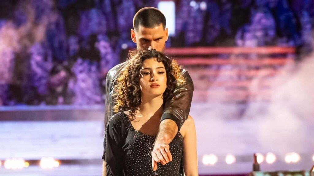 Absente au dernier prime de DALS, elle choisit enfin de s’exprimer Absente au dernier prime de DALS, elle choisit enfin de s’exprimer