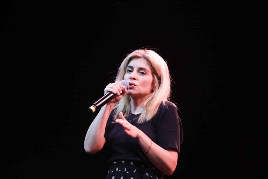 Julie Zenatti annonce sa maladie auto-immune dans Danse avec les stars Julie Zenatti annonce sa maladie auto-immune dans Danse avec les stars