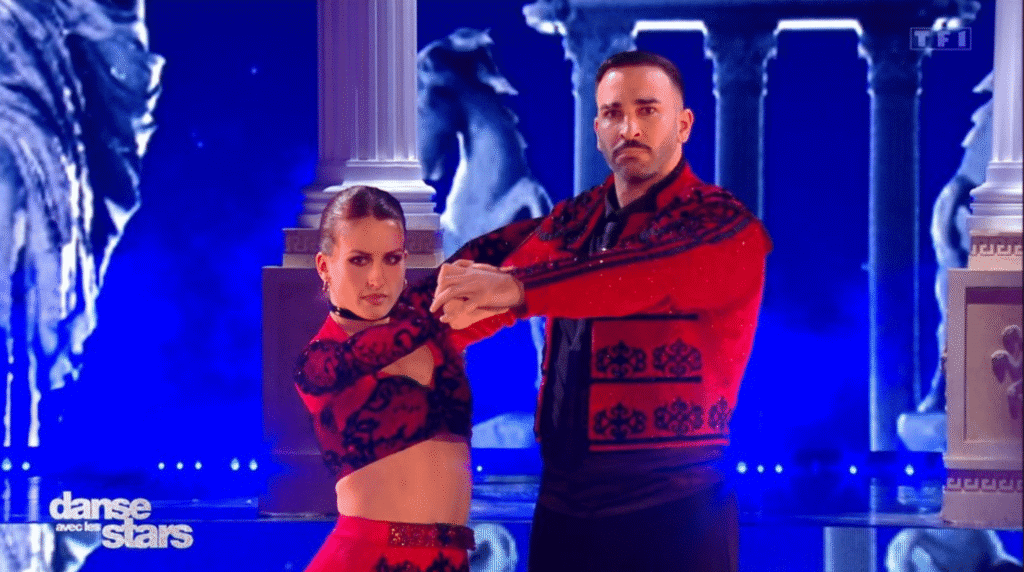 Adil Rami fond en larmes en découvrant ses fils sur le plateau de Danse avec les stars Adil Rami fond en larmes en découvrant ses fils sur le plateau de Danse avec les stars
