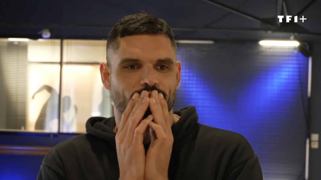 Après la finale de Danse avec les stars, Florent Manaudou évite de justesse des projectiles dangereux Après la finale de Danse avec les stars, Florent Manaudou évite de justesse des projectiles dangereux