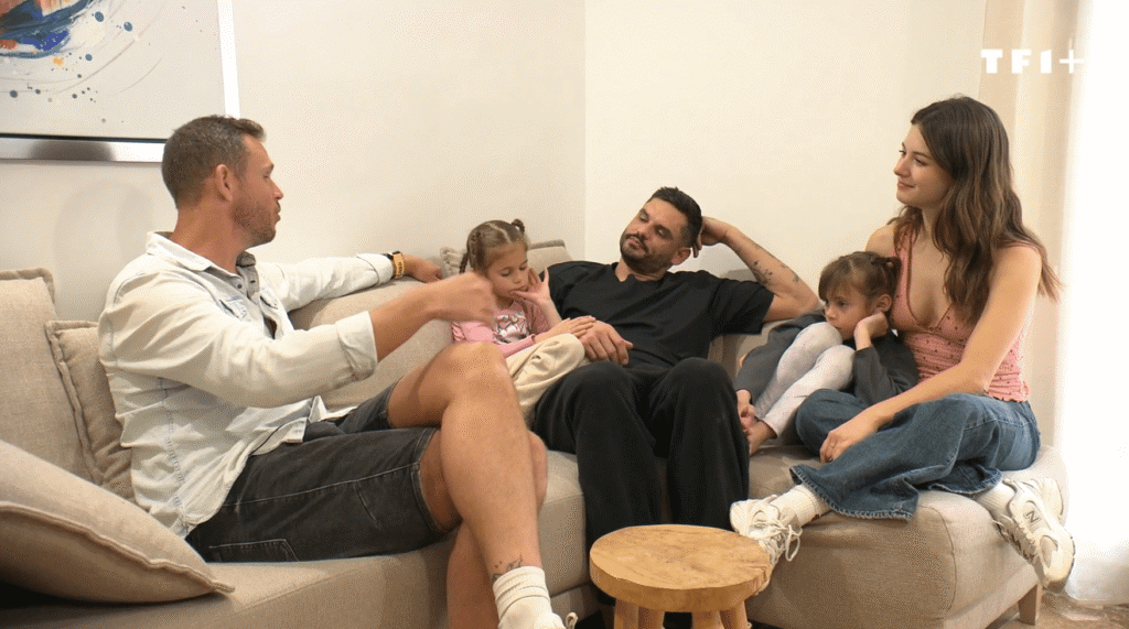 Florent Manaudou, candidat de Danse avec les stars, présente sa famille à Elsa Bois Florent Manaudou, candidat de Danse avec les stars, présente sa famille à Elsa Bois