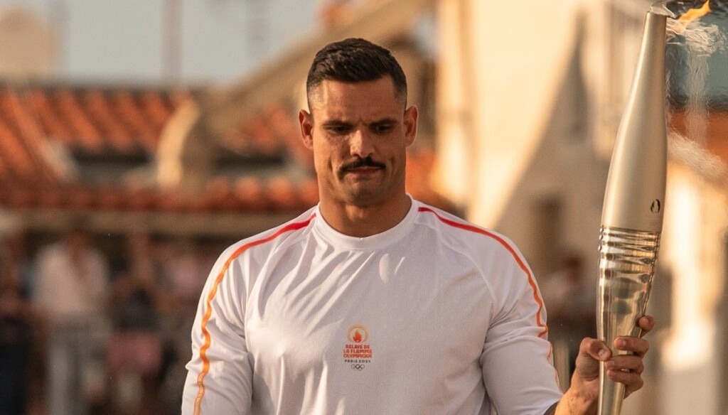 Florent Manaudou et Elsa Bois en couple ? Sa compagne répond : Reste calme Florent Manaudou et Elsa Bois en couple ? Sa compagne répond : Reste calme