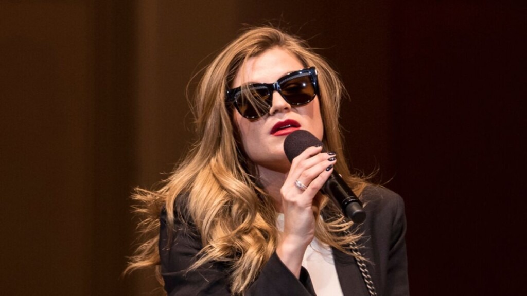 À 40 ans, la chanteuse Melody Gardot attend un enfant après sa rupture avec son partenaire À 40 ans, la chanteuse Melody Gardot attend un enfant après sa rupture avec son partenaire