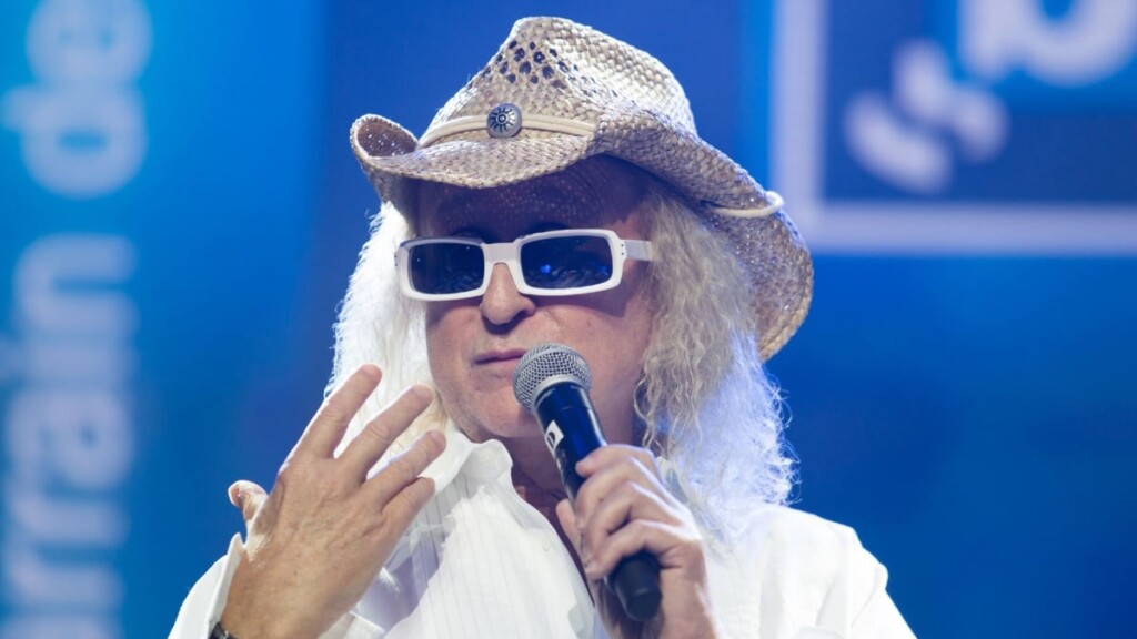 Michel Polnareff, 80 ans, a fait naître son fils chez lui : la gynécologue dormait… Michel Polnareff, 80 ans, a fait naître son fils chez lui : la gynécologue dormait…