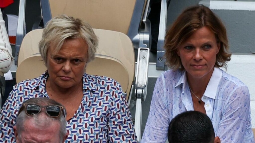 Muriel Robin met en garde son public après une arnaque et envisage de porter plainte Muriel Robin met en garde son public après une arnaque et envisage de porter plainte