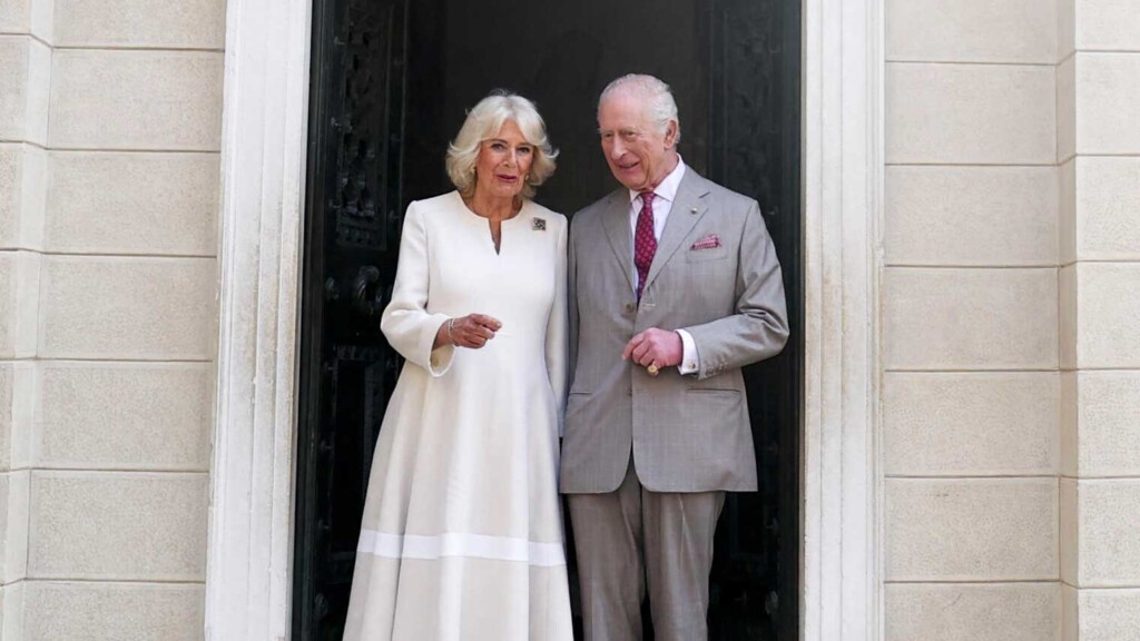 Le roi Charles III et la reine Camilla visitent le tombeau de Dante à Ravenne avant de quitter l’Italie Le roi Charles III et la reine Camilla visitent le tombeau de Dante à Ravenne avant de quitter l’Italie