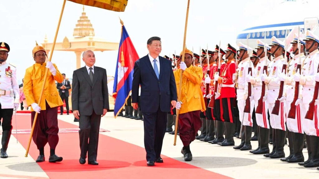 Le roi Norodom Sihamoni accueille Xi Jinping pour renforcer les liens sino-cambodgiens Le roi Norodom Sihamoni accueille Xi Jinping pour renforcer les liens sino-cambodgiens