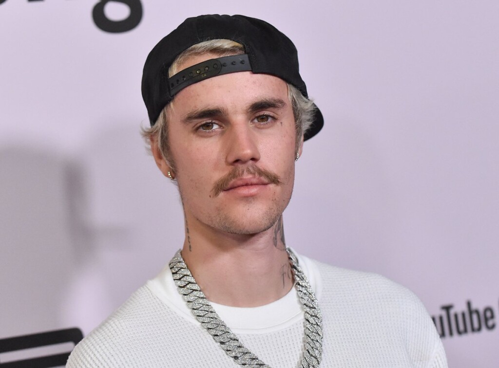 Justin Bieber change de façon alarmante : il ne mange plus et dort difficilement Justin Bieber change de façon alarmante : il ne mange plus et dort difficilement