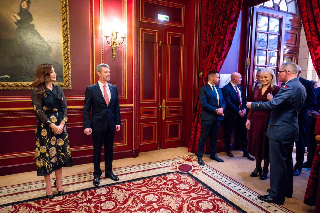 Le roi Frédéric et la reine Mary organisent un dîner prestigieux en l’honneur de leurs amis français chéris Le roi Frédéric et la reine Mary organisent un dîner prestigieux en l’honneur de leurs amis français chéris