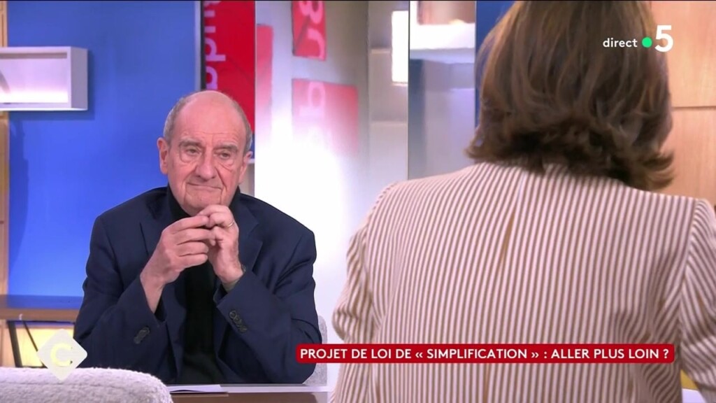 Pierre Lescure, interrompu soudainement dans C à vous, parle d’une théorie du complot Pierre Lescure, interrompu soudainement dans C à vous, parle d’une théorie du complot