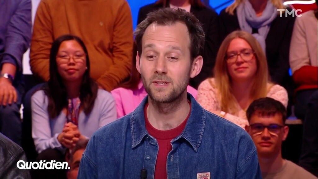 Lors de l’émission Quotidien, Benjamin Lavernhe parle longuement du sujet du féminisme Lors de l’émission Quotidien, Benjamin Lavernhe parle longuement du sujet du féminisme