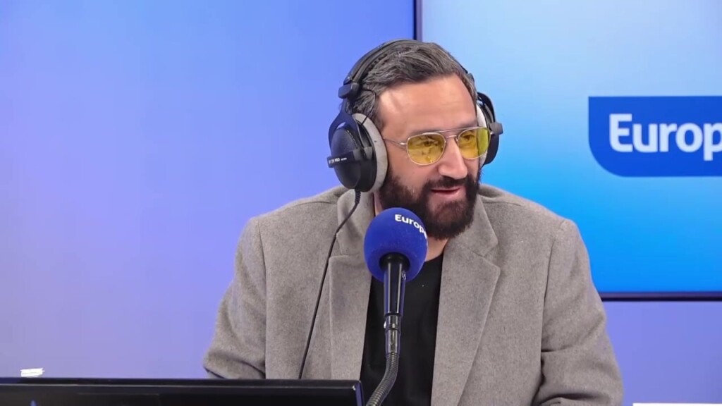 Cyril Hanouna intervient brièvement sur Europe 1 après TPMP, encore dans le coaltar Cyril Hanouna intervient brièvement sur Europe 1 après TPMP, encore dans le coaltar
