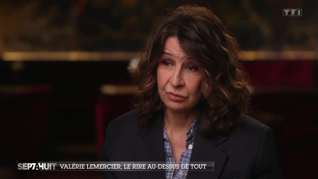 Valérie Lemercier évite les antidépresseurs et se revitalise de façon surprenante Valérie Lemercier évite les antidépresseurs et se revitalise de façon surprenante