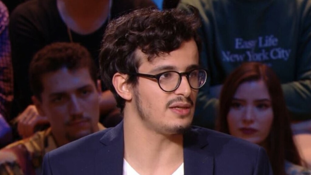 Visiblement agacé, Paul El Kharrat élève la voix pour recadrer Faustine Bollaert Visiblement agacé, Paul El Kharrat élève la voix pour recadrer Faustine Bollaert