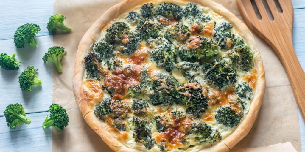 Dégustez cette quiche épinards-brocolis, offrant 15 g de protéines par portion Dégustez cette quiche épinards-brocolis, offrant 15 g de protéines par portion