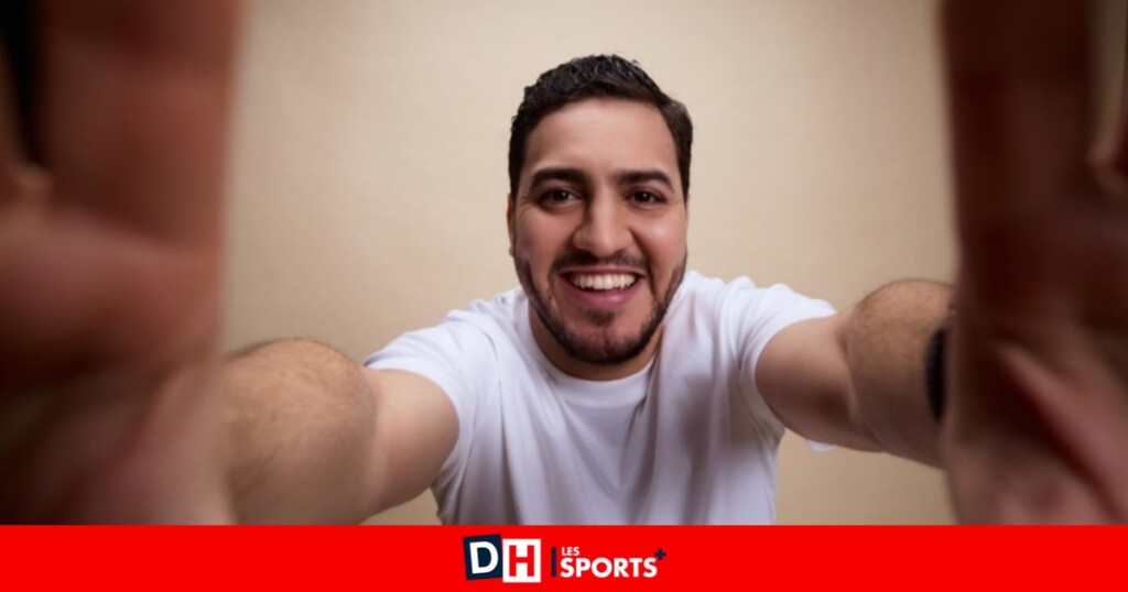 Amine Radi, humoriste célèbre, quitte sa chambre pour jouer à l’ING Arena de Bruxelles en Belgique Amine Radi, humoriste célèbre, quitte sa chambre pour jouer à l’ING Arena de Bruxelles en Belgique