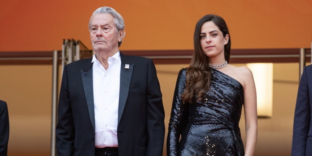 Les détails de l’héritage d’Alain Delon pour Anouchka, Anthony et Alain-Fabien sont révélés Les détails de l’héritage d’Alain Delon pour Anouchka, Anthony et Alain-Fabien sont révélés