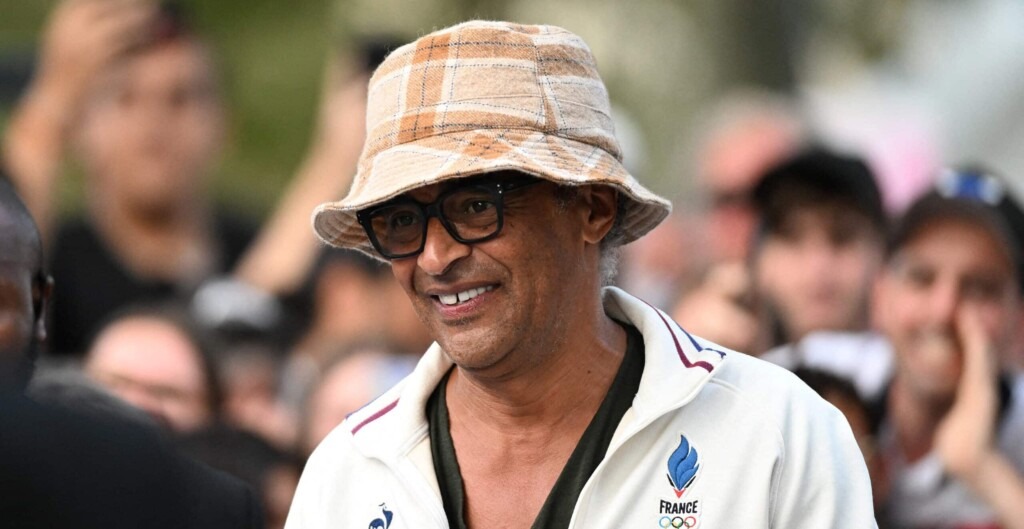 Yannick Noah révèle pour la première fois ses pensées suicidaires : Je songe à me jeter dans la Seine Yannick Noah révèle pour la première fois ses pensées suicidaires : Je songe à me jeter dans la Seine