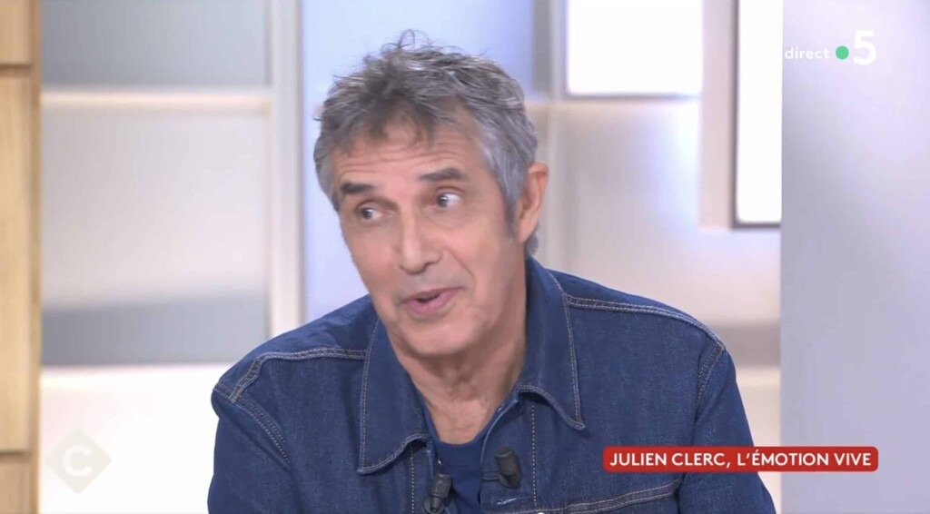 Julien Clerc s’exprime en direct dans C à vous sur le décès d’Agnès Lasalle Julien Clerc s’exprime en direct dans C à vous sur le décès d’Agnès Lasalle
