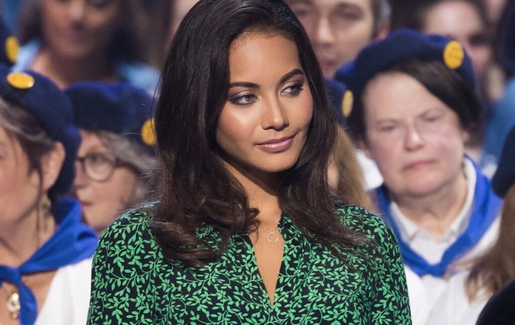 Vaimalama Chaves, ex-Miss France, raconte sa période difficile sans-abri et ses nuits sur des canapés Vaimalama Chaves, ex-Miss France, raconte sa période difficile sans-abri et ses nuits sur des canapés