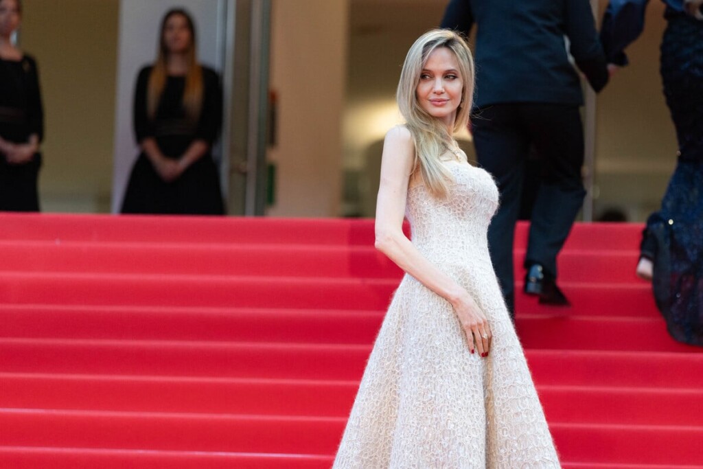 Angelina Jolie parle ouvertement de sa sexualité et de ce qu’elle n’a pas à dissimuler Angelina Jolie parle ouvertement de sa sexualité et de ce qu’elle n’a pas à dissimuler