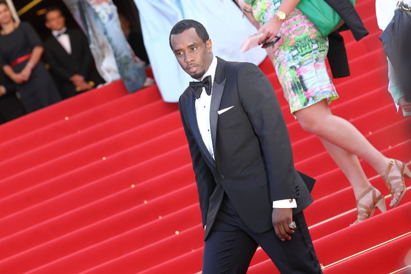 Un rappeur célèbre accuse P. Diddy d’intrusion et affirme avoir voulu se battre avec lui Un rappeur célèbre accuse P. Diddy d’intrusion et affirme avoir voulu se battre avec lui
