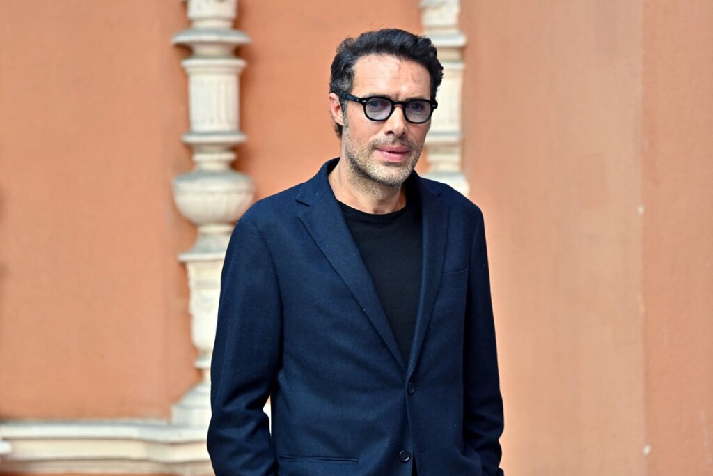 Léa Salamé a rappelé à Nicolas Bedos les effets de sa garde à vue par une remarque cinglante après Quelle époque Léa Salamé a rappelé à Nicolas Bedos les effets de sa garde à vue par une remarque cinglante après Quelle époque