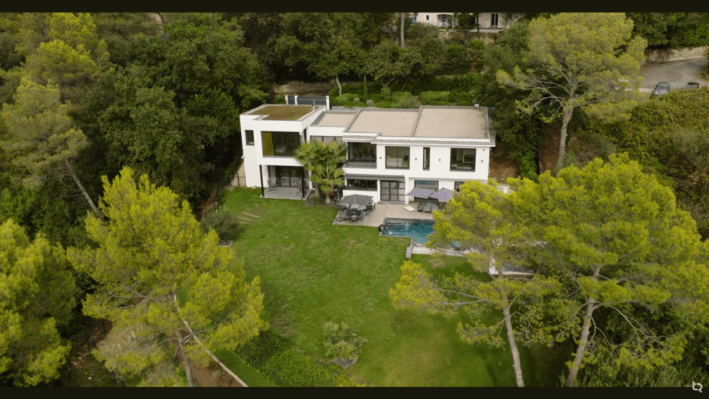 Maison de luxe : à quoi ressemble une villa moderne et haut de gamme à Mougins ? Maison de luxe : à quoi ressemble une villa moderne et haut de gamme à Mougins ?