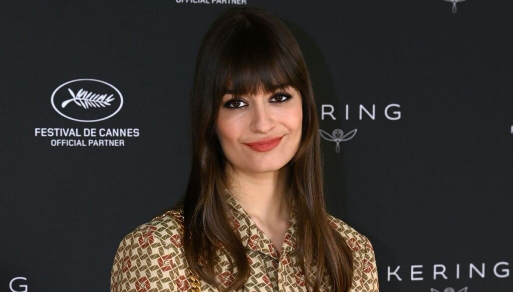 La mère de Clara Luciani parle enfin du harcèlement scolaire subi par sa fille La mère de Clara Luciani parle enfin du harcèlement scolaire subi par sa fille