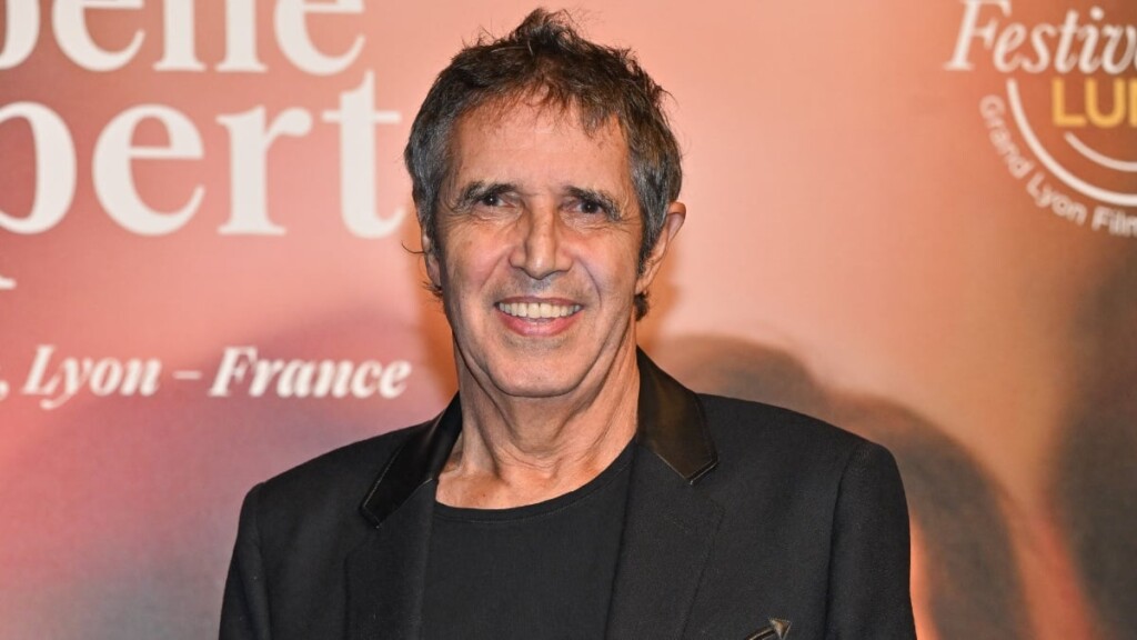 À 58 ans, Sophie Marceau humiliée par Julien Clerc critiquant ses seins À 58 ans, Sophie Marceau humiliée par Julien Clerc critiquant ses seins