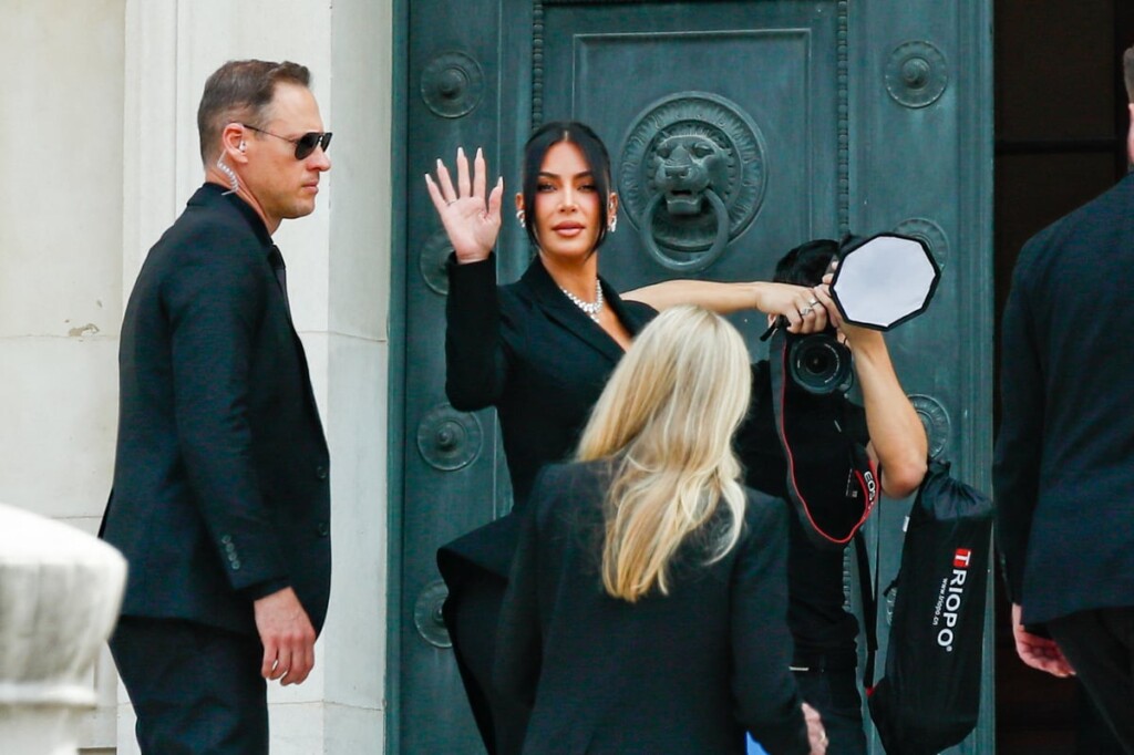 Kim Kardashian au procès du braquage : elle parle de sa phobie et de son nouveau mode de vie Kim Kardashian au procès du braquage : elle parle de sa phobie et de son nouveau mode de vie