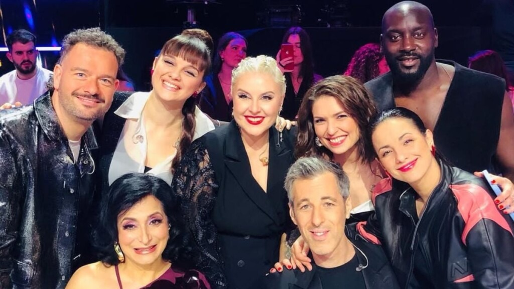 Écartée de la Star Academy ? Elle dément les rumeurs : L’avenir est incertain Écartée de la Star Academy ? Elle dément les rumeurs : L’avenir est incertain