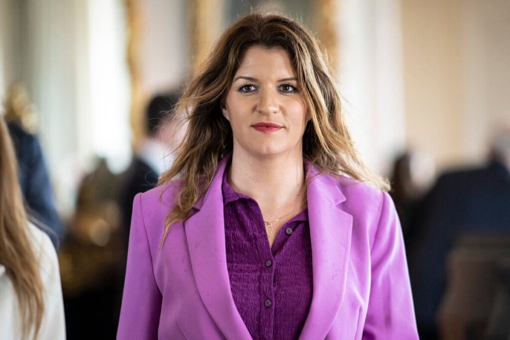 Marlène Schiappa rayonnante, fait sa première sortie publique après l’annonce de sa grossesse Marlène Schiappa rayonnante, fait sa première sortie publique après l’annonce de sa grossesse
