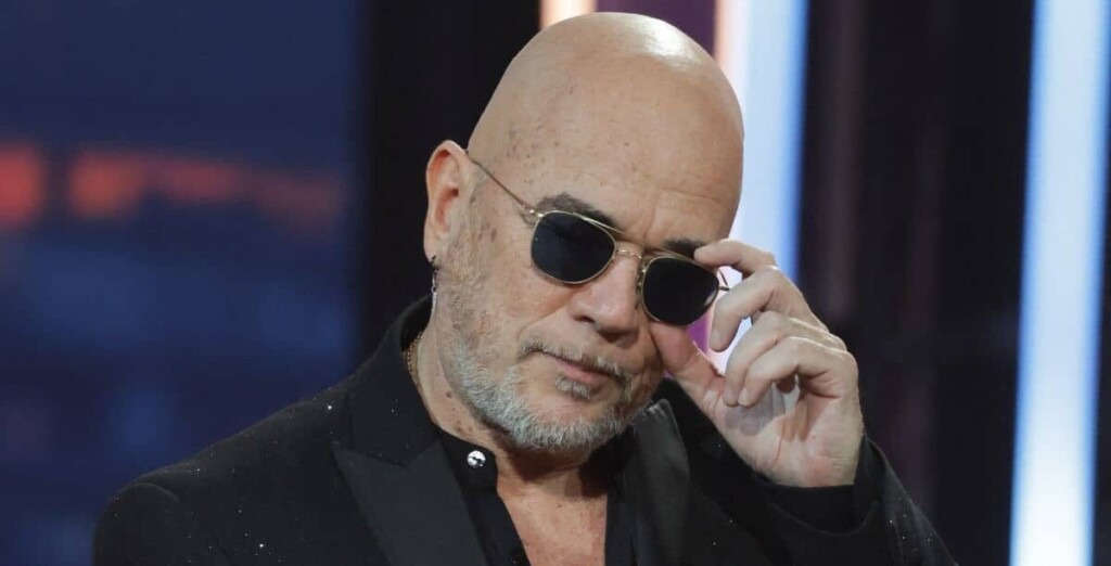 La mort de Werenoi bouleverse son ami Pascal Obispo et son fils La mort de Werenoi bouleverse son ami Pascal Obispo et son fils