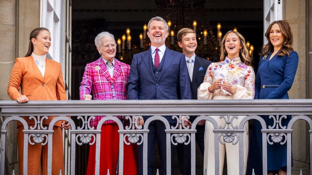 La famille royale danoise fête l’anniversaire du roi Frederik X sur le balcon avec une nouvelle marche La famille royale danoise fête l’anniversaire du roi Frederik X sur le balcon avec une nouvelle marche