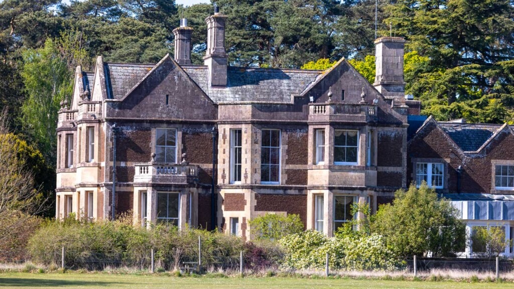 La maison d’enfance de Diana est maintenant abandonnée sur le domaine de Sandringham La maison d’enfance de Diana est maintenant abandonnée sur le domaine de Sandringham