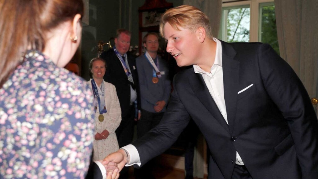 Le prince Sverre Magnus assure son premier engagement seul, la famille royale norvégienne manque de personnel Le prince Sverre Magnus assure son premier engagement seul, la famille royale norvégienne manque de personnel