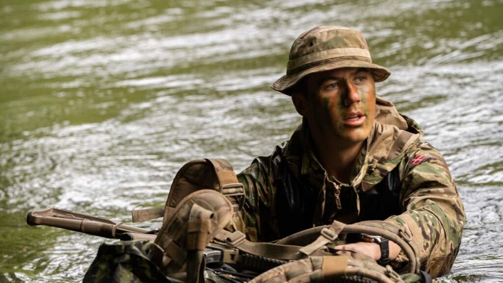 Le prince héritier Christian veut élargir ses horizons et poursuivre sa formation militaire Le prince héritier Christian veut élargir ses horizons et poursuivre sa formation militaire