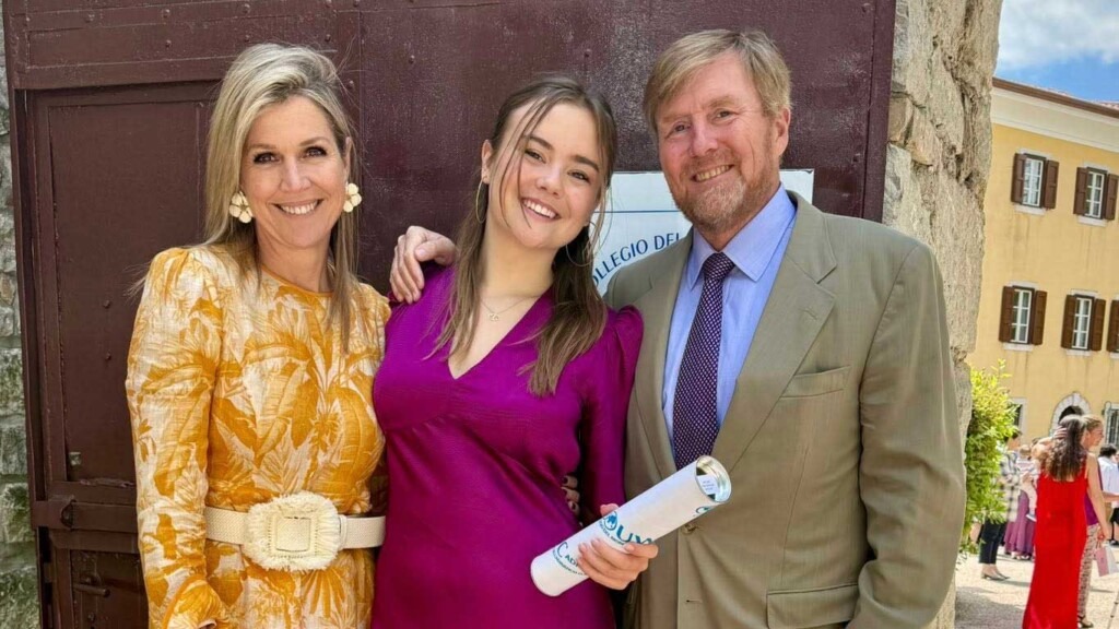 La princesse Ariane a reçu son diplôme en Italie, avec le roi Willem-Alexander et la reine Máxima La princesse Ariane a reçu son diplôme en Italie, avec le roi Willem-Alexander et la reine Máxima