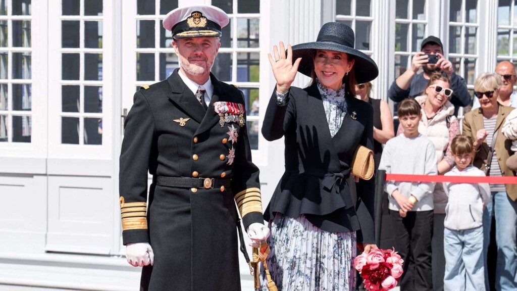 Le roi Frederik X et la reine Mary gardent le sourire malgré les polémiques autour du navire royal Le roi Frederik X et la reine Mary gardent le sourire malgré les polémiques autour du navire royal