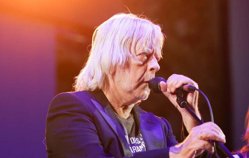 Renaud victime d’un délire paranoïaque : le KGB à l’origine de son alcoolisme ? Une histoire folle Renaud victime d’un délire paranoïaque : le KGB à l’origine de son alcoolisme ? Une histoire folle