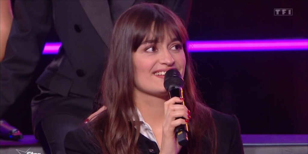 Clara Luciani, marraine de la Star Academy 2024, reste en contact avec trois élèves. Qui sont-ils Clara Luciani, marraine de la Star Academy 2024, reste en contact avec trois élèves. Qui sont-ils
